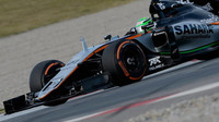 Nico Hülkenberg při posledních testech v Barceloně