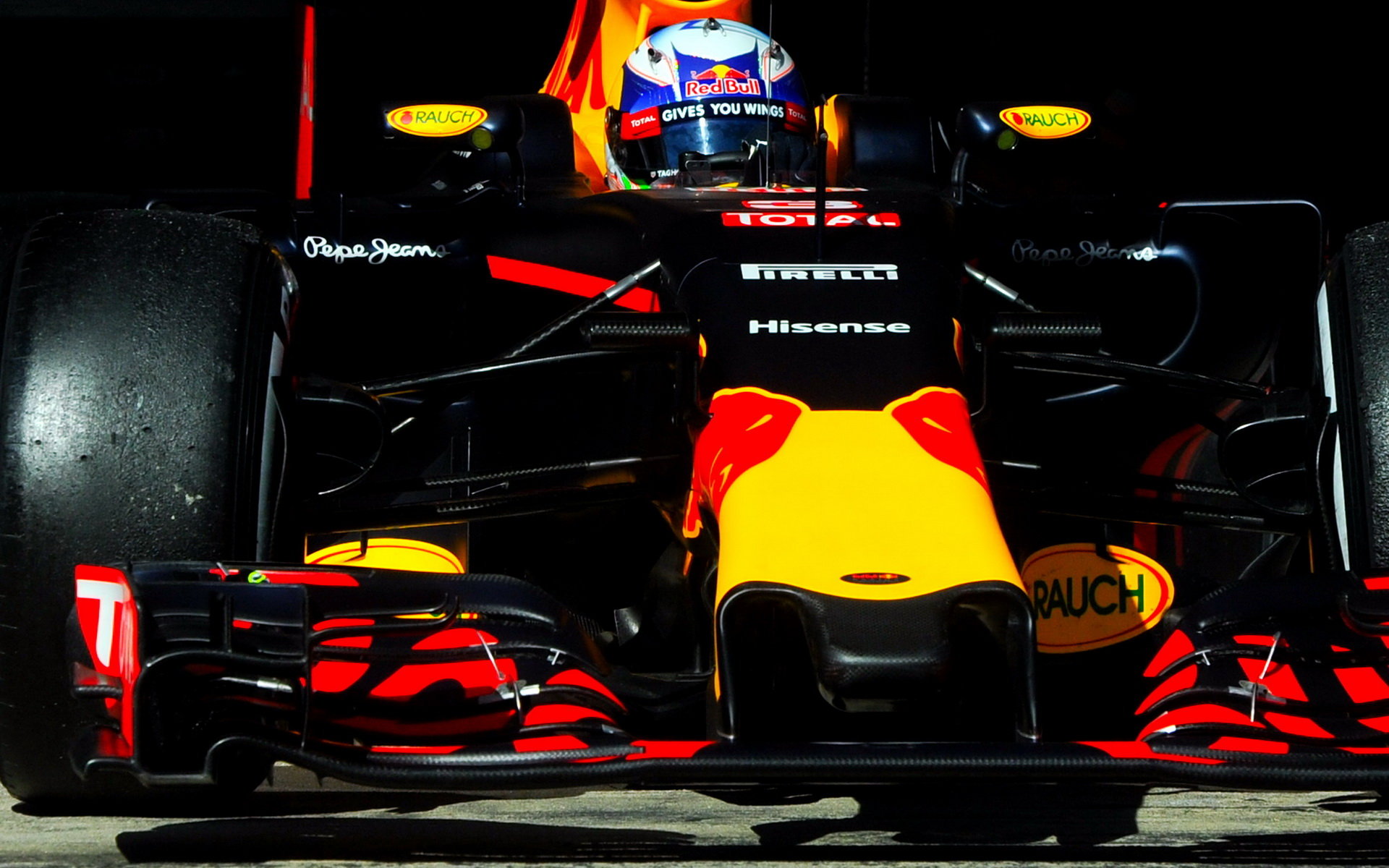 Přední křídlo vozu Red Bull RB12 - Renault