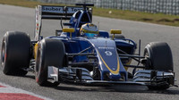 Marcus Ericsson při posledních předsezónních testech v Barceloně s novým vozem Sauber C35 - Ferrari