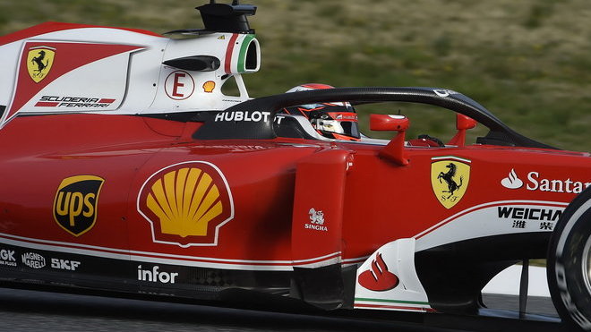 Ferrari v Barceloně otestovalo ochranu kokpitu typu "halo"