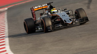 Sergio Pérez při posledních předsezónních testech v Barceloně s novým vozem Force India VJM09 - Mercedes