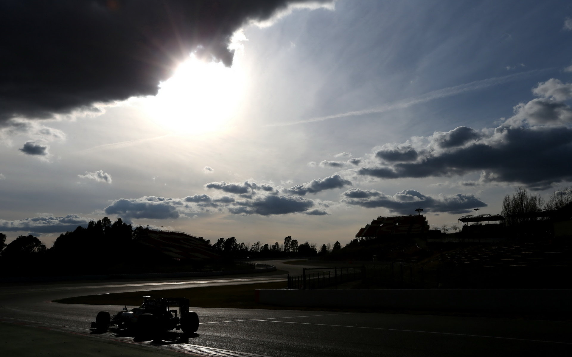 Sergio Pérez při posledních předsezónních testech v Barceloně s novým vozem Force India VJM09 - Mercedes