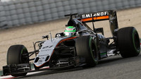 Nico Hülkenberg při posledních předsezónních testech v Barceloně s novým vozem Force India VJM09 - Mercedes