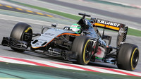 Nico Hülkenberg při posledních předsezónních testech v Barceloně s novým vozem Force India VJM09 - Mercedes