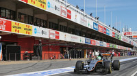 Nico Hülkenberg vyjíždí z pitlane