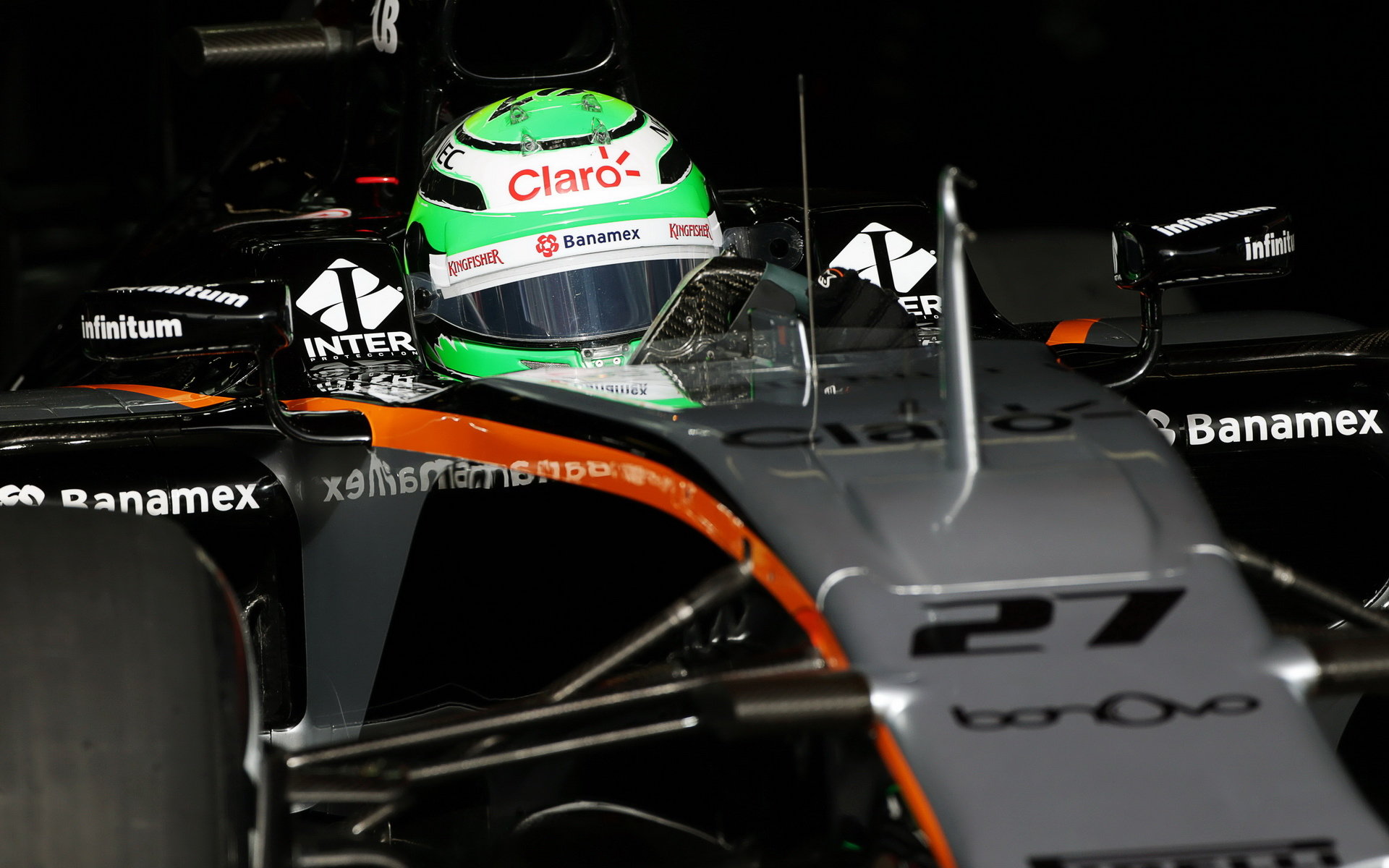 Nico Hülkenberg při posledních předsezónních testech v Barceloně