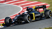 Kevin Magnussen při posledních předsezónních testech v Barceloně s novým vozem Renault RS16