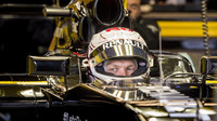 Kevin Magnussen při posledních předsezónních testech v Barceloně