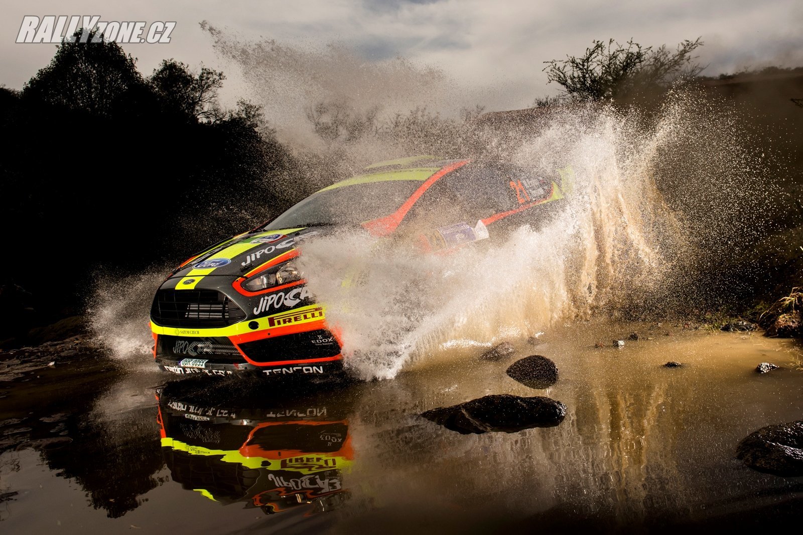Českou posádku ve voze WRC bychom měli vidět na dalších 5 soutěžích