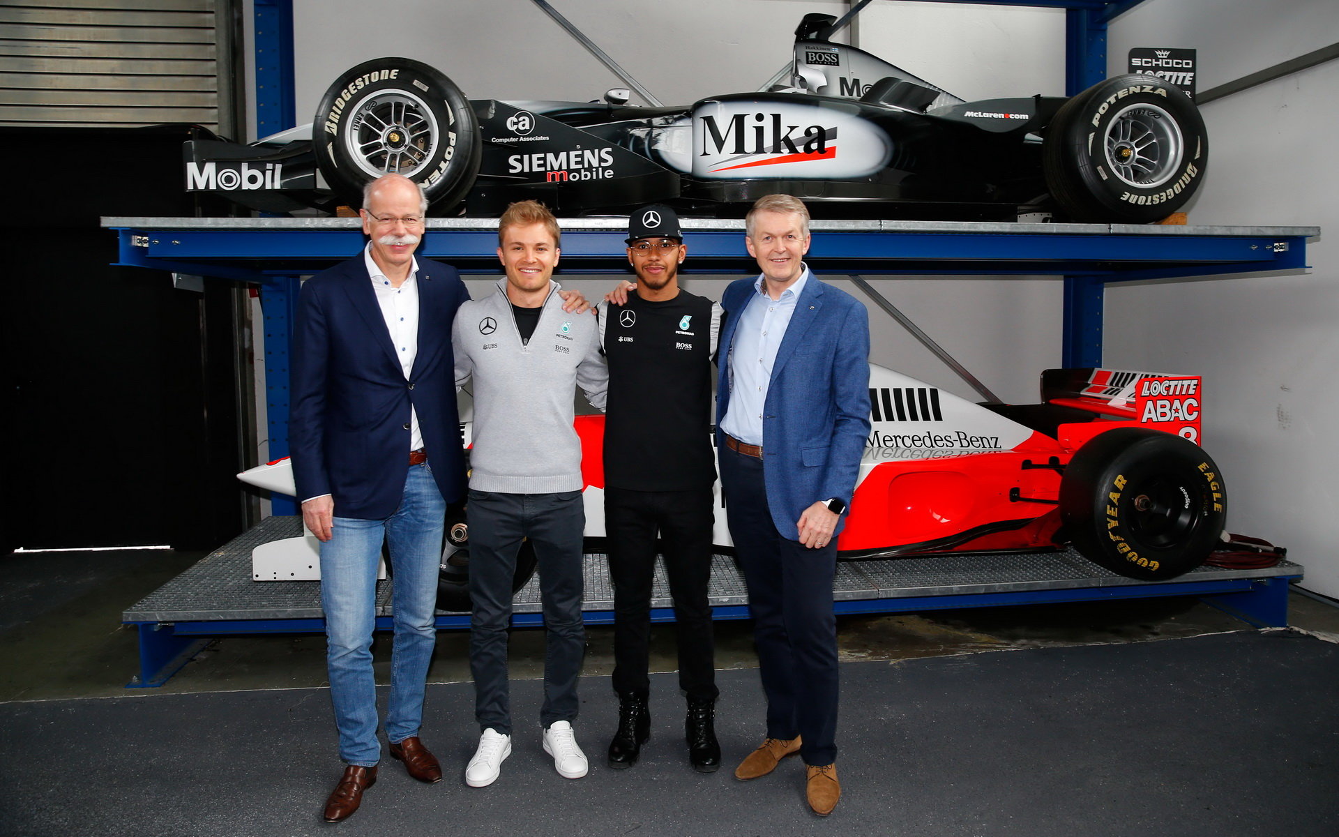 Dieter Zetsche, Nico Rosberg a Lewis Hamilton ve Fellbachu - Mercedes-Benz, Motorsport Kickoff 2016