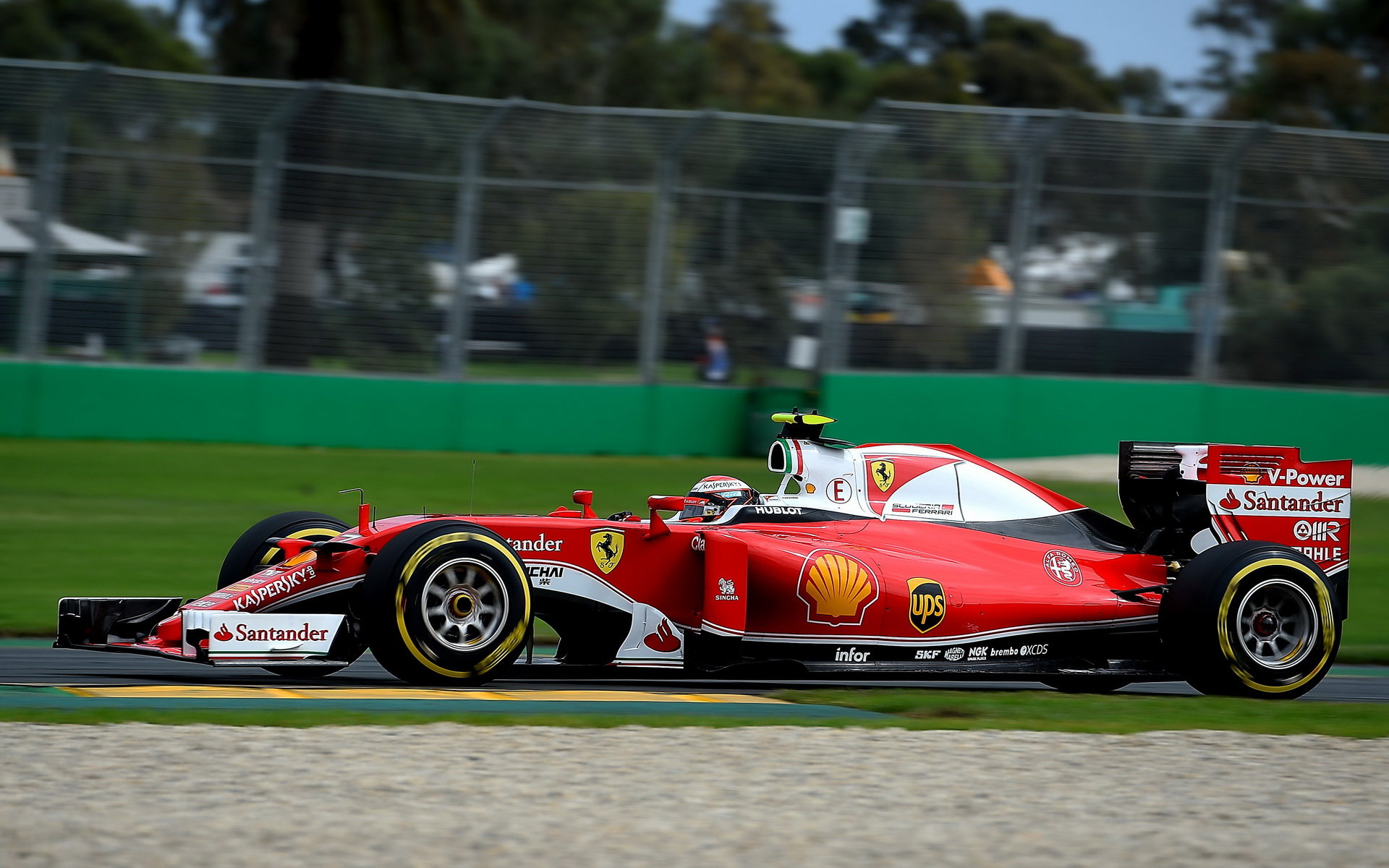 Kimi Räikkönen při sobotní kvalifikaci v Melbourne