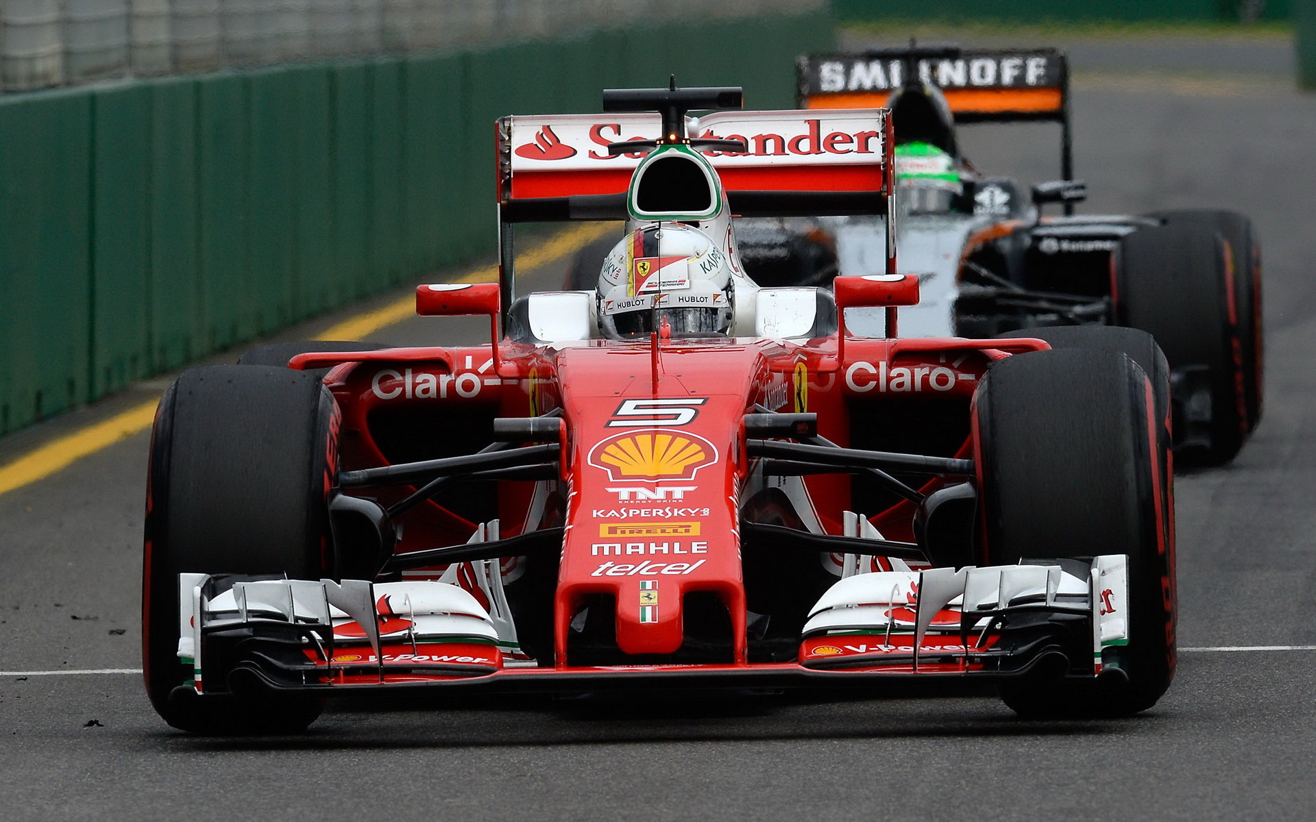 Sebastian Vettel při sobotní kvalifikaci v Melbourne