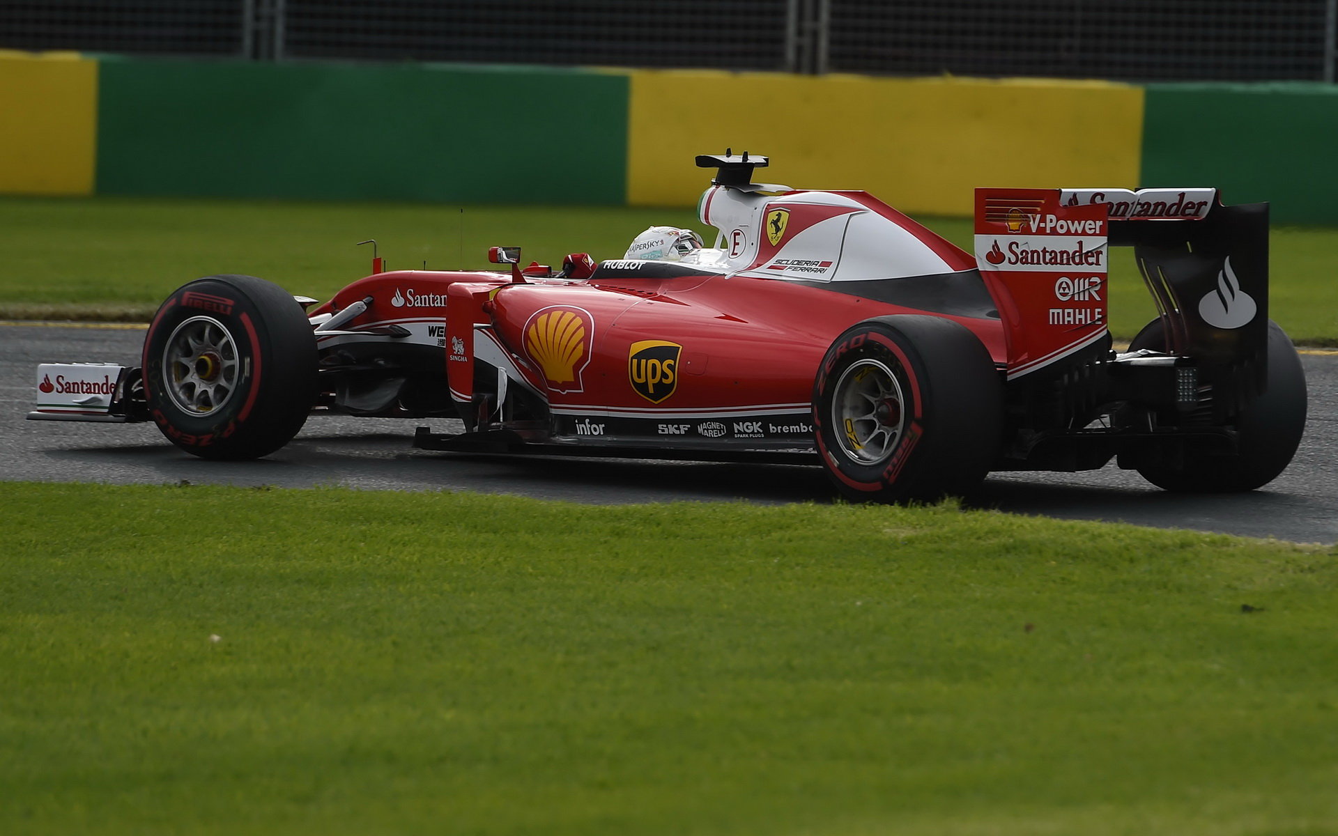 Sebastian Vettel při sobotní kvalifikaci v Melbourne