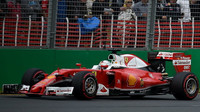 Sebastian Vettel při sobotní kvalifikaci v Melbourne