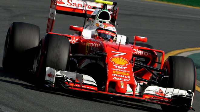 Kimi Räikkönen při závodě v Melbourne