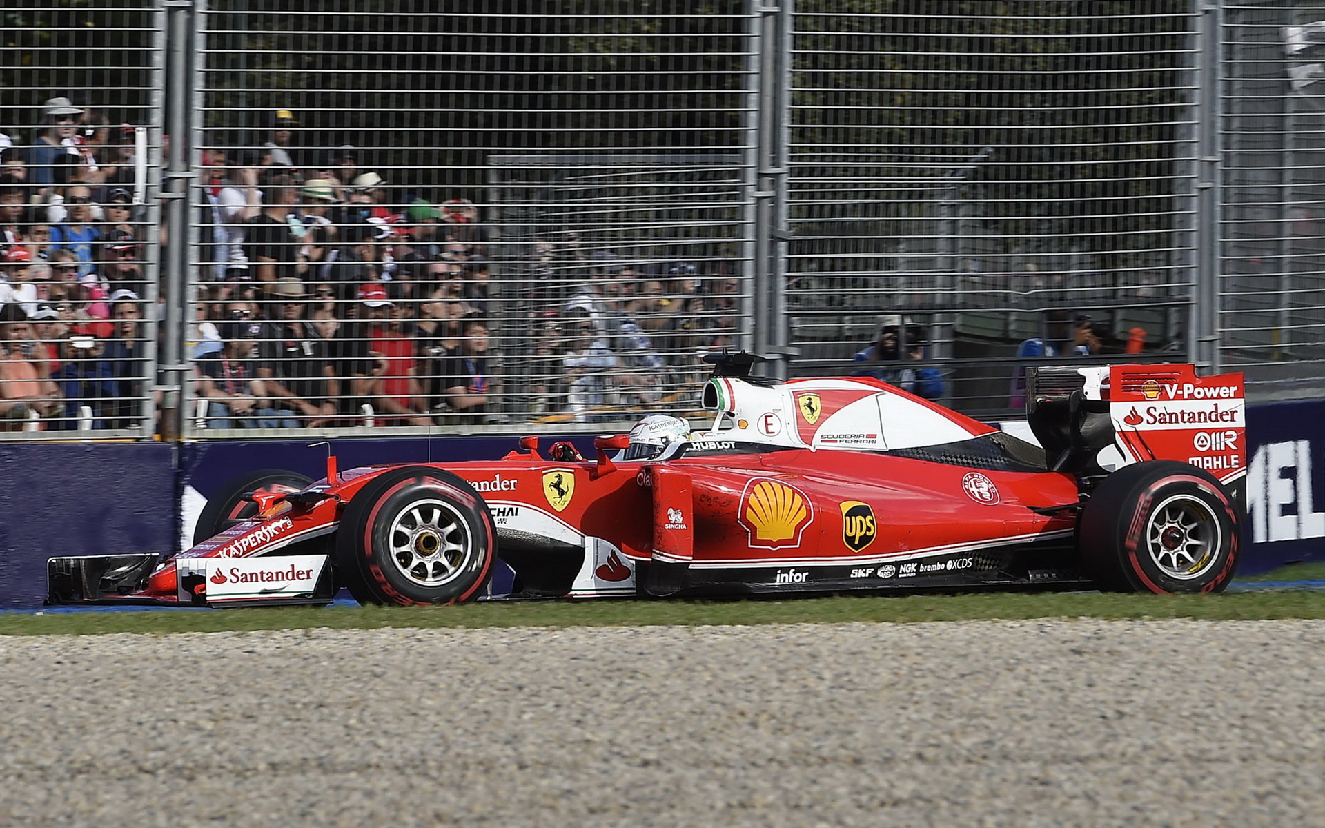 Sebastain Vettel při závodě v Melbourne
