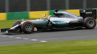 Lewis Hamilton vyhrál sobotní kvalifikaci v Melbourne