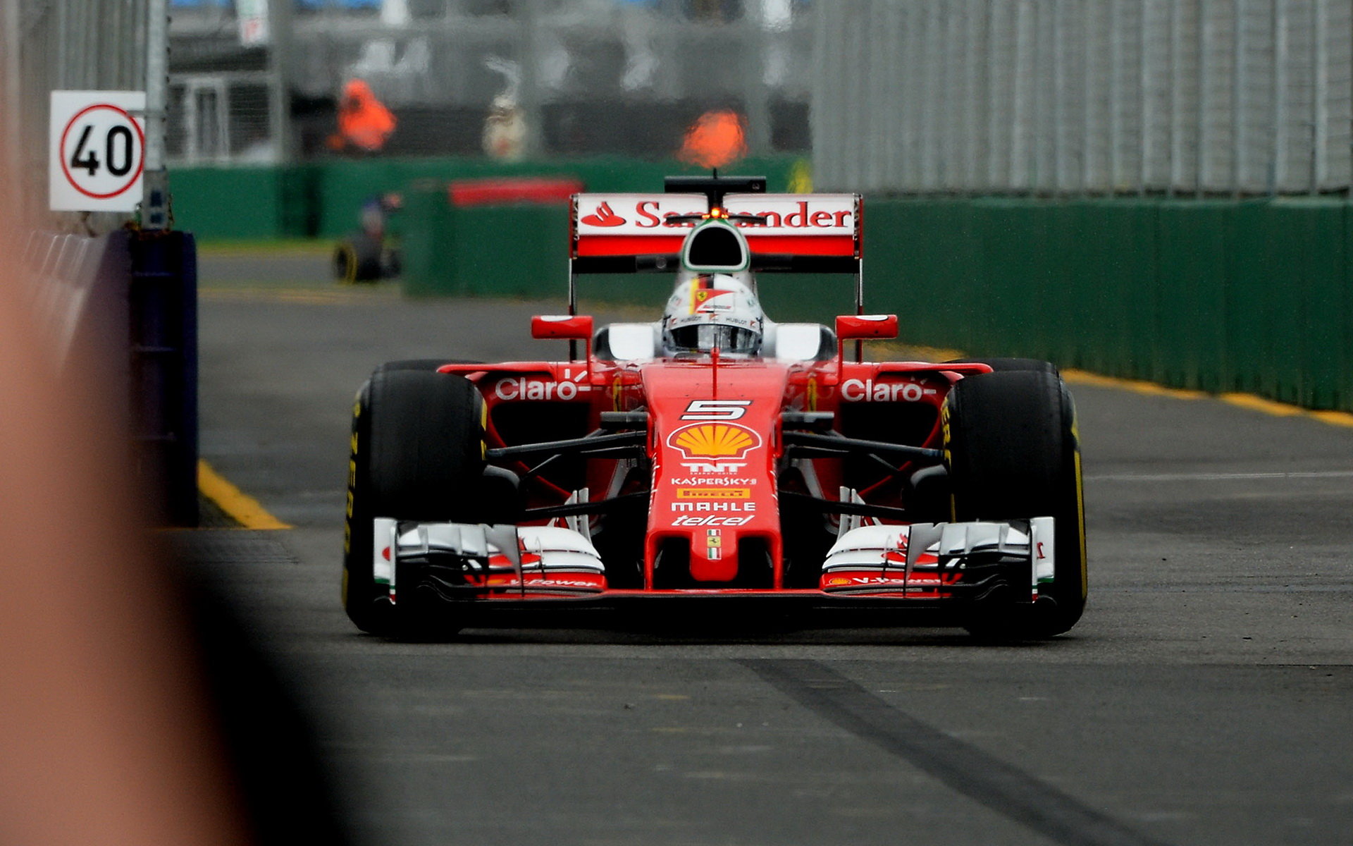 Sebastian Vettel při kvalifikaci v Melbourne