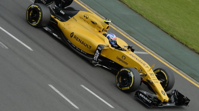 Na Renault letos asi čeká náročná sezona, ale co příští rok?
