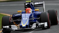 Felipe Nasr při kvalifikaci v Melbourne