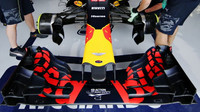 Přední křídlo vozu Red Bull RB12 - Renault v Bahrajnu