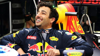 Daniel Ricciardo při pátečním tréninku v Bahrajnu