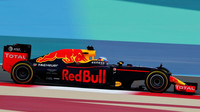 Daniel Ricciardo při pátečním tréninku v Bahrajnu