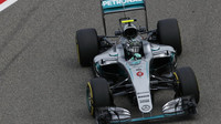 Nico Rosberg při pátečním tréninku v Bahrajnu