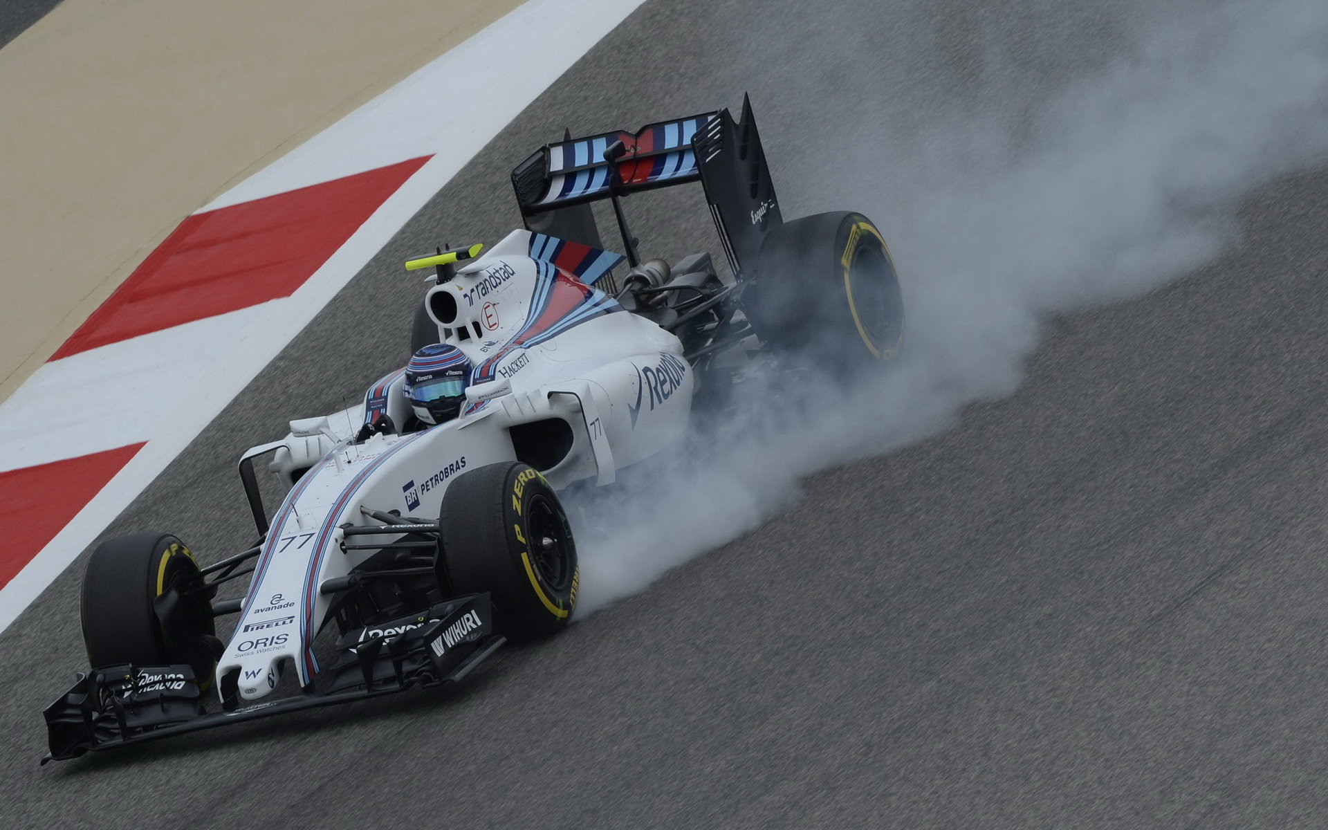 Valtteri Bottas probzrdil při pátečním tréninku v Bahrajnu