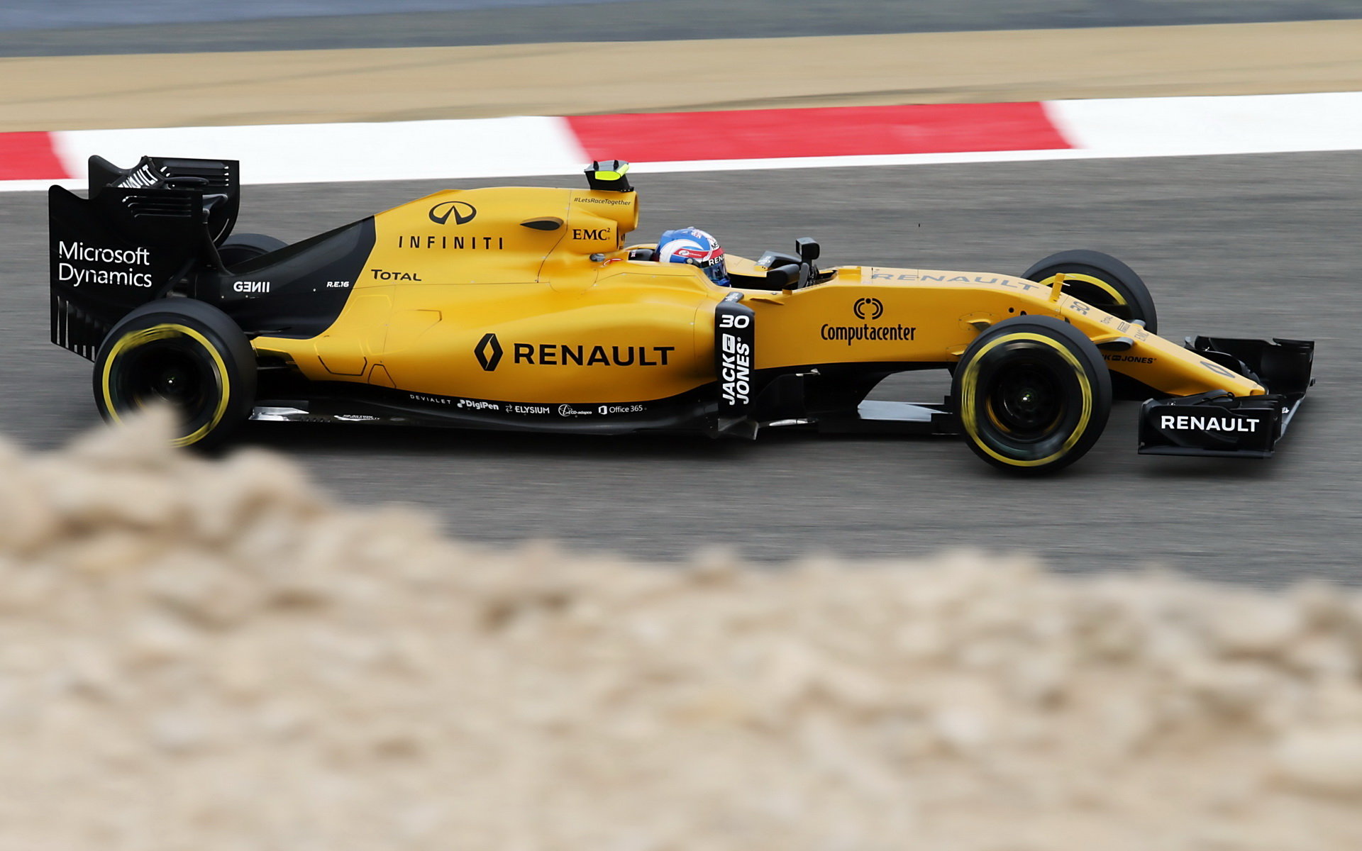 Vydrží Renaulty s motory z Austrálie až do Monaka?
