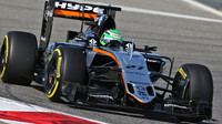 Nico Hülkenberg při kvalifikaci v Bahrajnu