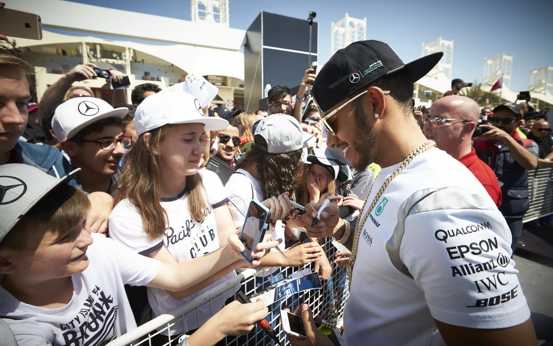 Lewis Hamilton neprožívá úvod sezóny podle svých představ