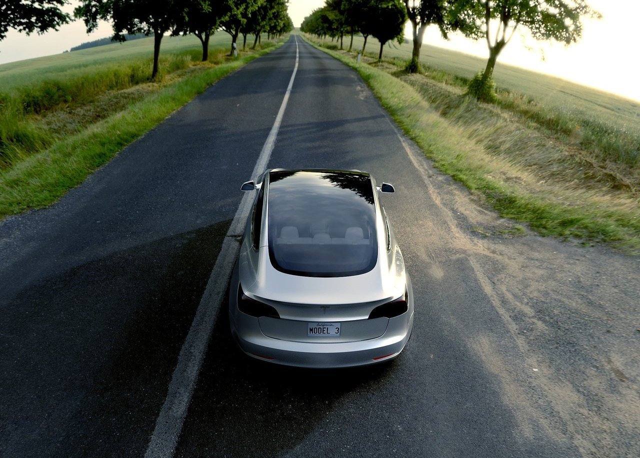 Model 3 americké automobilky Tesla Motors může být konečně použitelným elektromobilem.