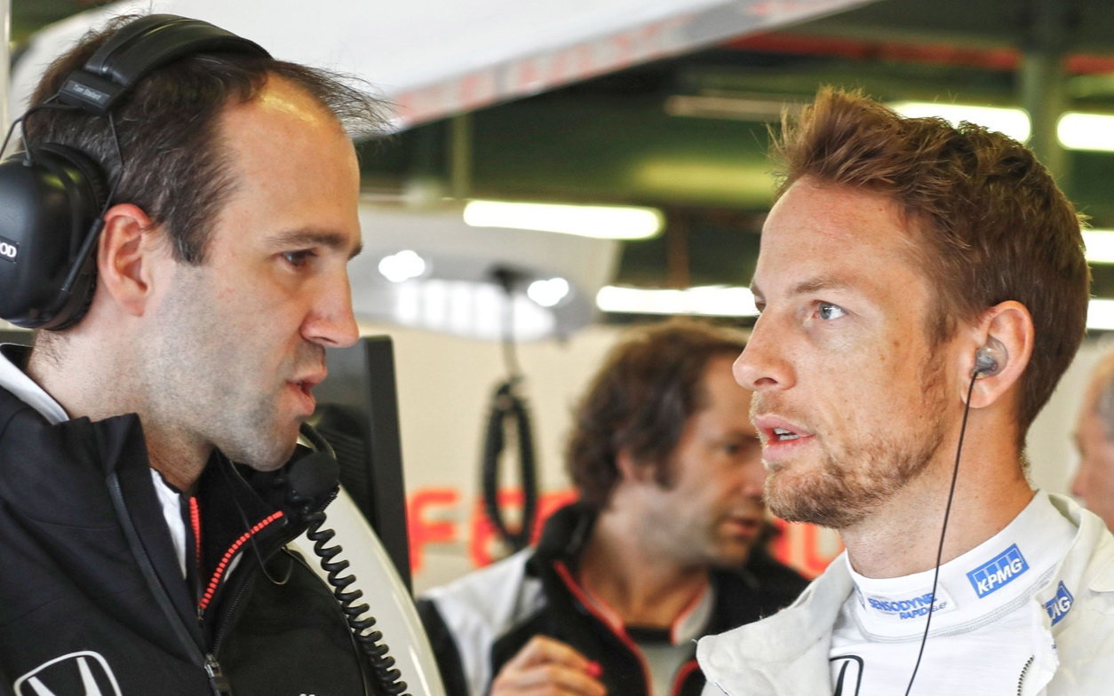 "Jenson Button je jako labuť," popisuje jeho závodní přístup inženýr Tom Stallard