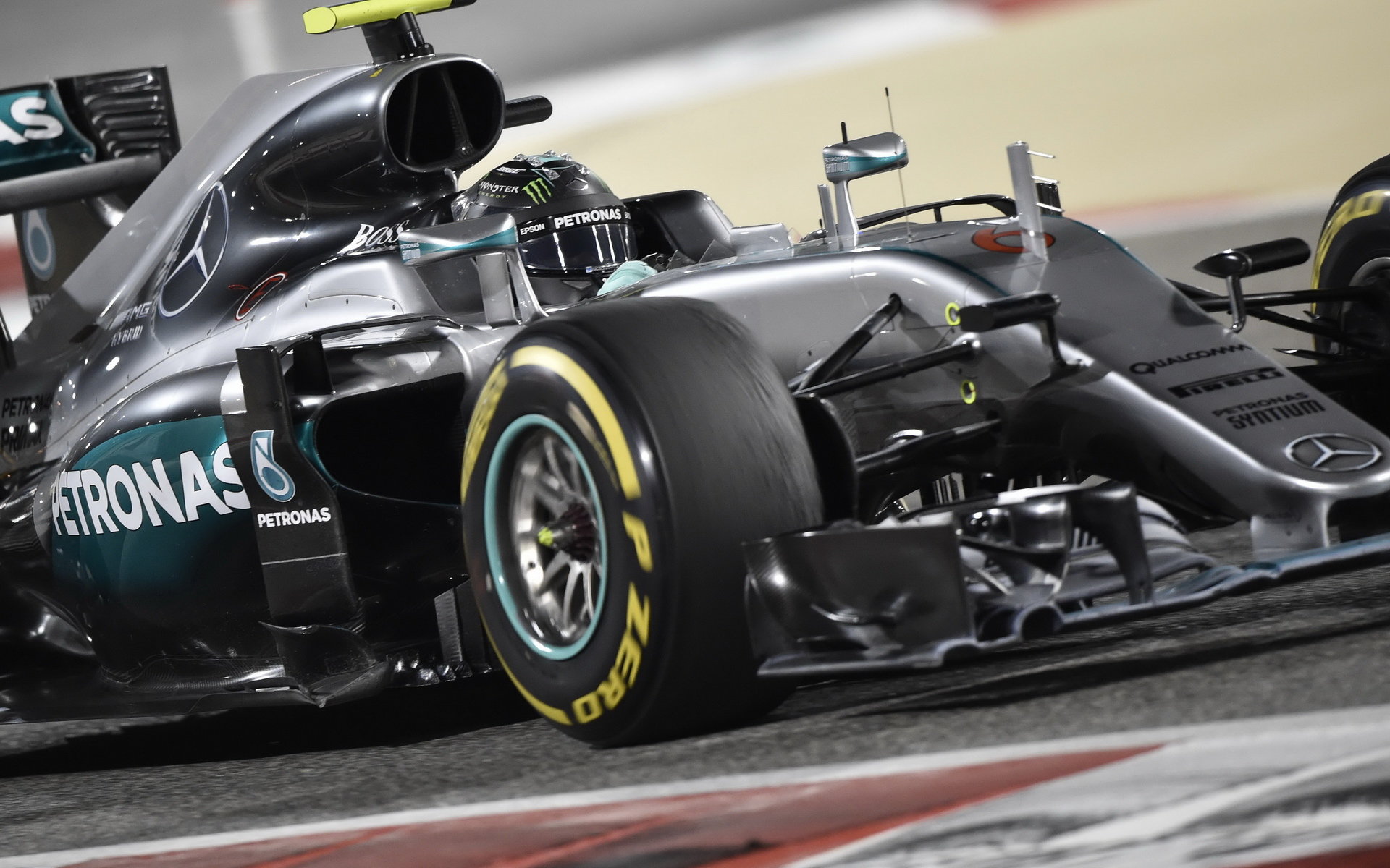 Nico Rosberg v závodě v Bahrajnu