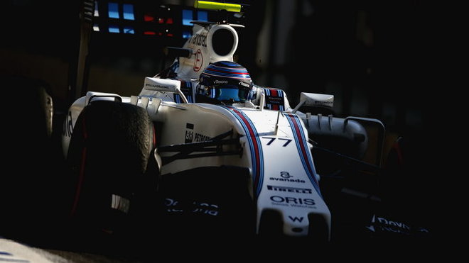 Valtteri Bottas při kvalifikaci v Bahrajnu