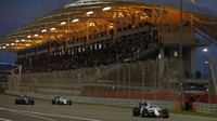 Valtteri Bottas v závodě v Bahrajnu