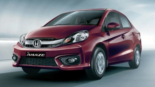Honda Amaze dostala novou přední část a hodnotnější interiér.