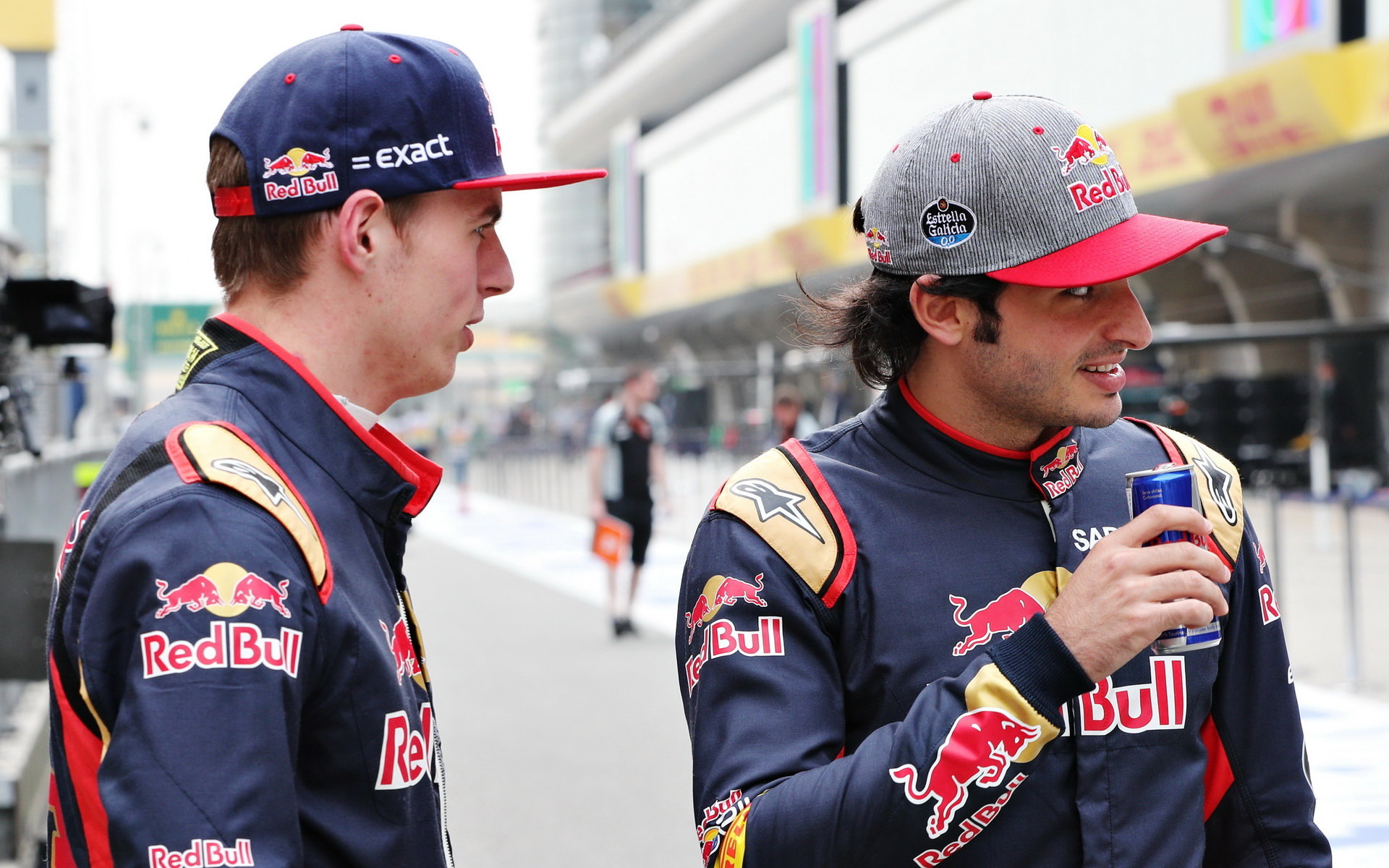 Max Verstappen a Carlos Sainz před závodním víkendem v Číně