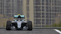 Nico Rosberg při pátečním tréninku v Číně