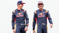 Max Verstappen a Carlos Sainz v Číně