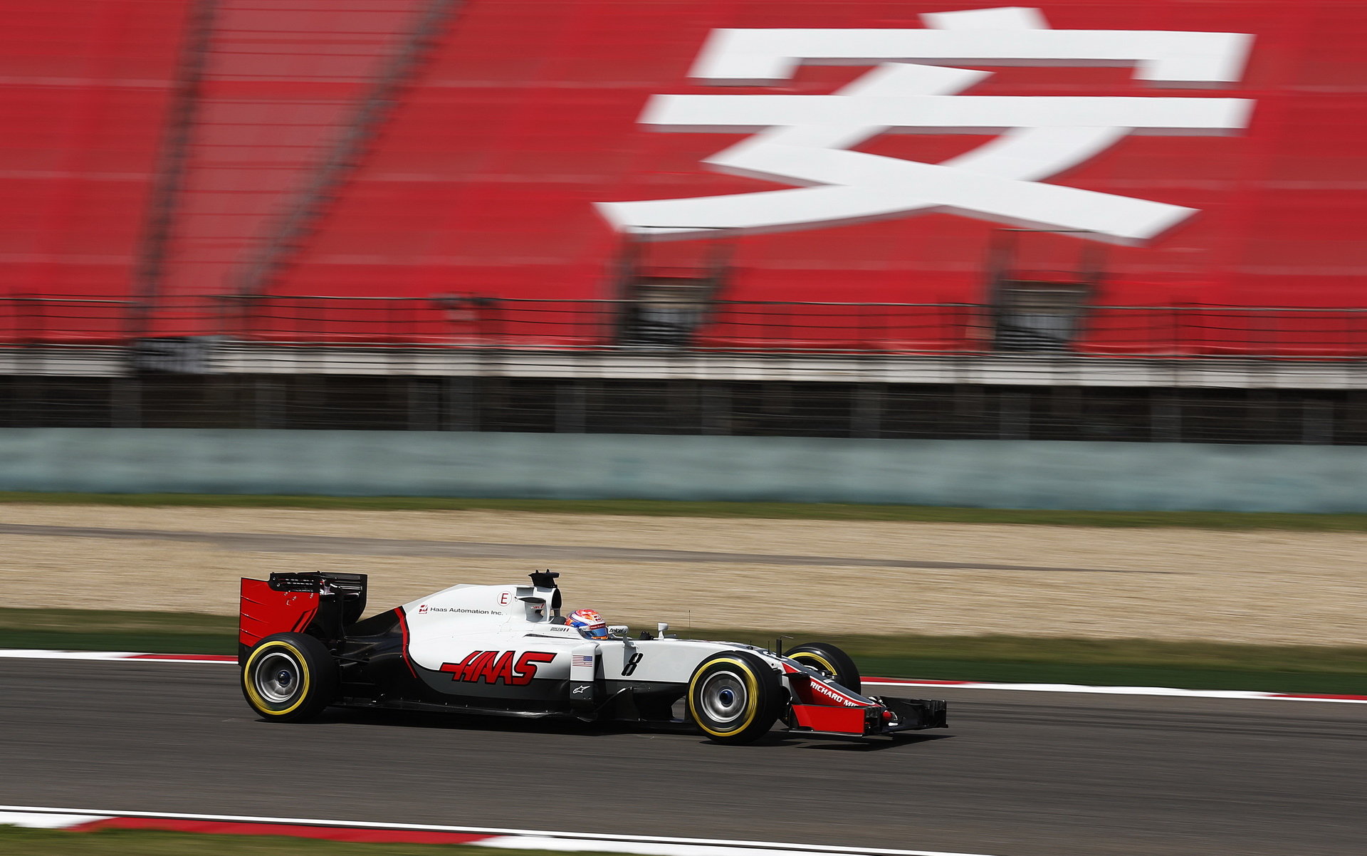 Romain Grosjean s Haasem v Číně