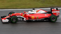 Sebastian Vettel v kvalifikaci v Číně