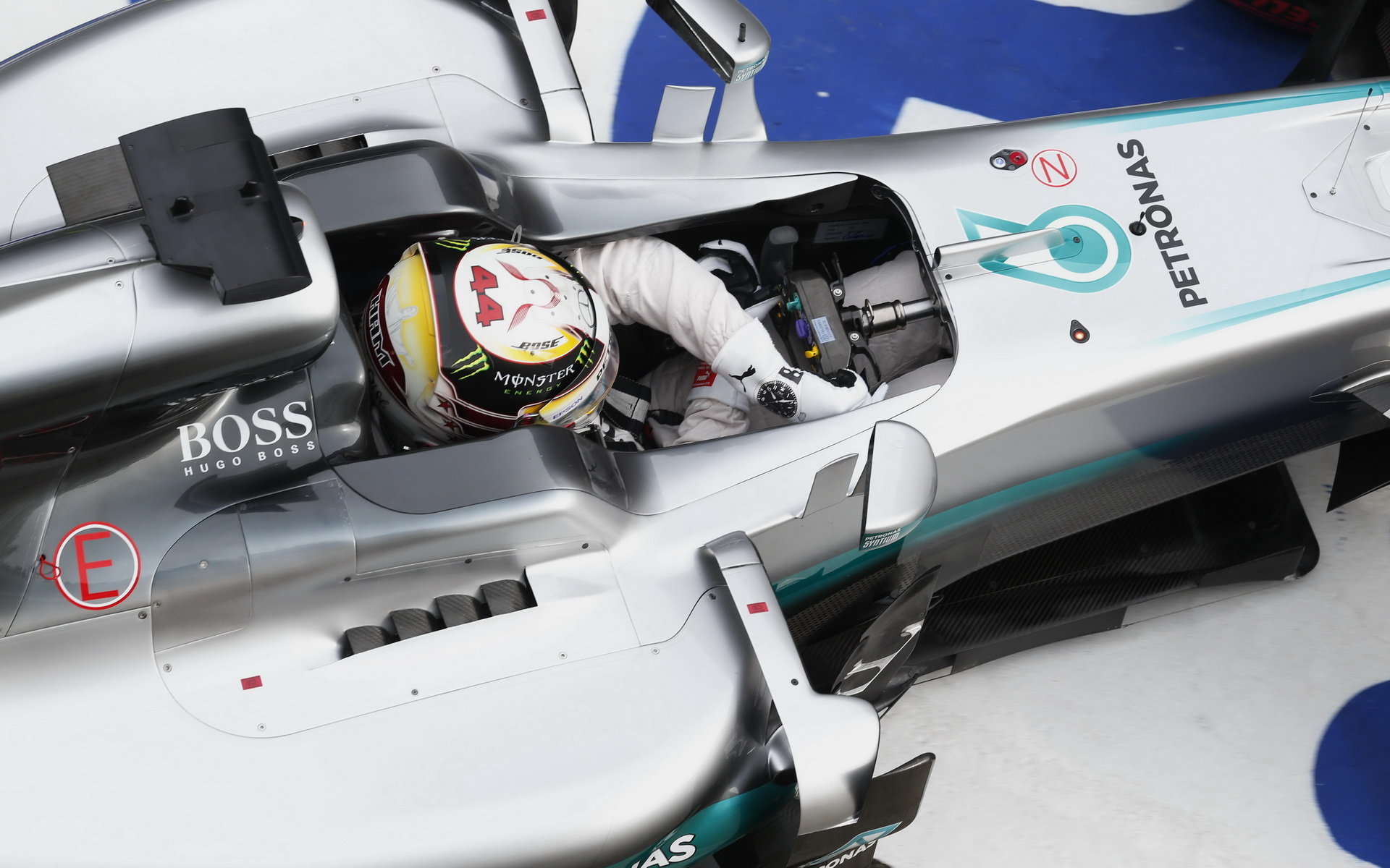 Lewis Hamilton v kvalifikaci v Číně