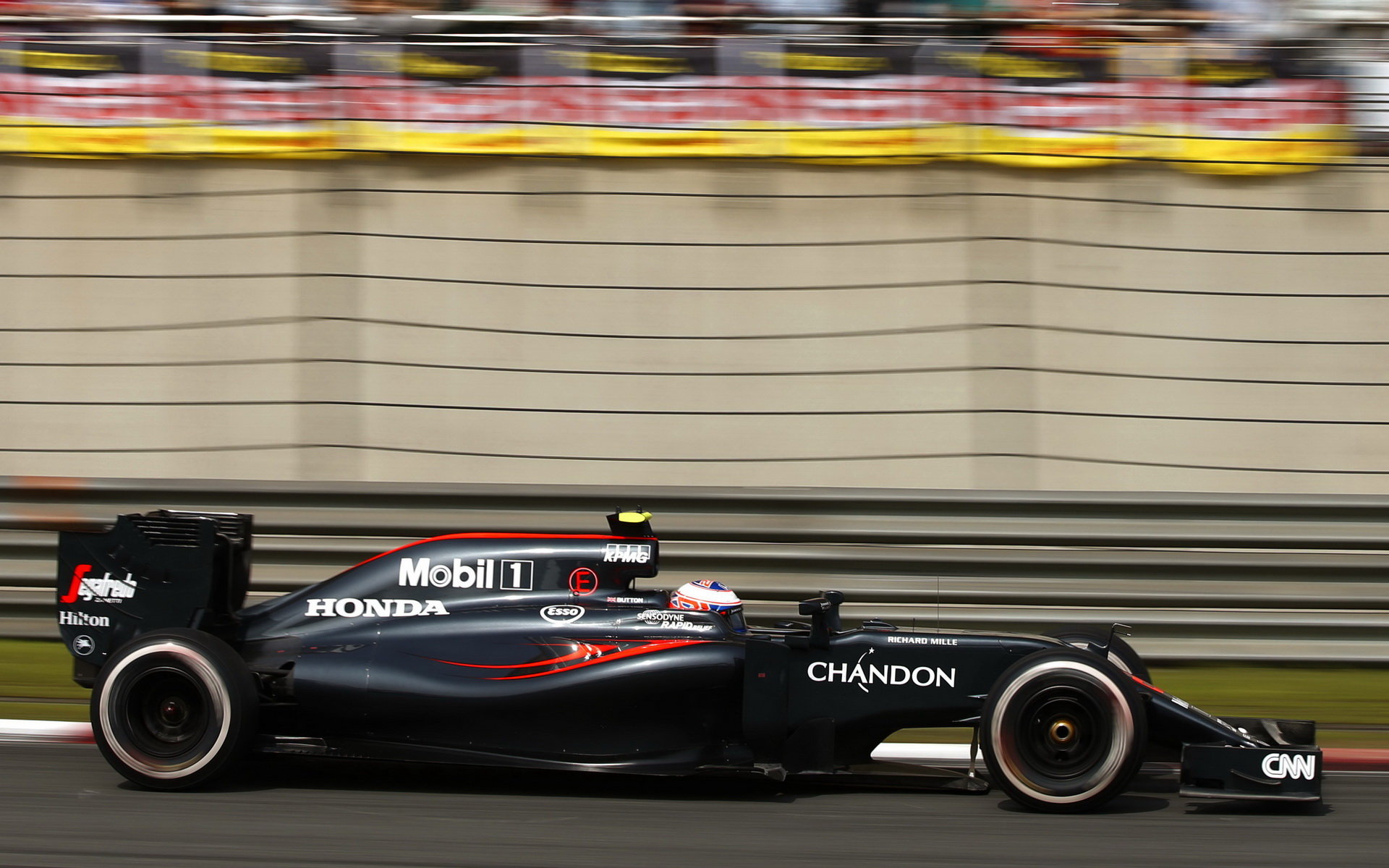 Jenson Button v závodě v Číně