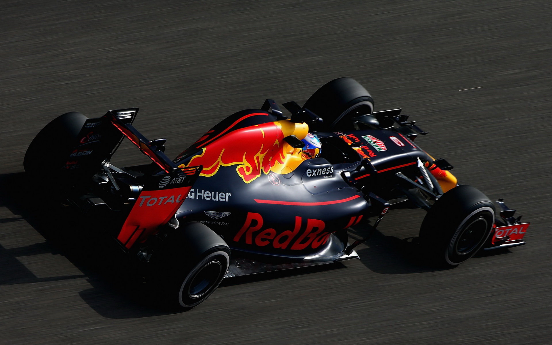 Daniel Ricciardo v závodě v Číně