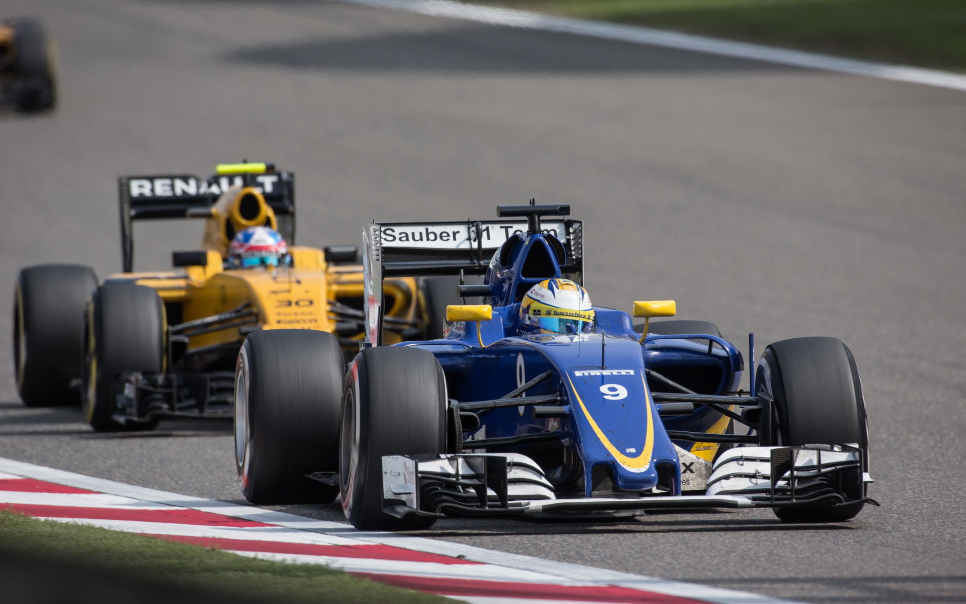 Marcus Ericsson by absence čínské Grand Prix litoval