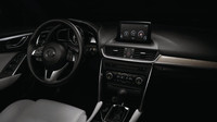 Mazda CX-4 zahajuje vlnu kříženců SUV a kupé také v japonském provedení.