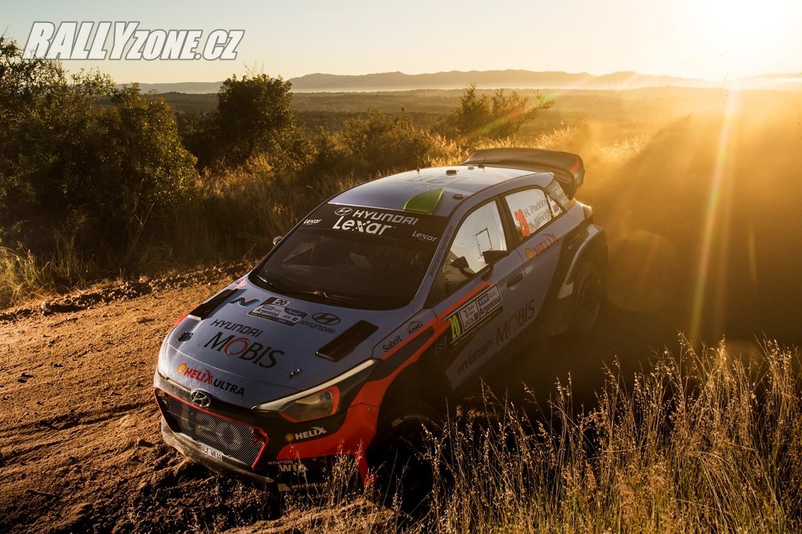 Posádka Hayden Paddon / John Kennard získává první vítězství ve WRC a také první vítězství pro nový Hyundai i20 WRC