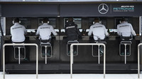 Pitwal týmu Mercedes v Soči